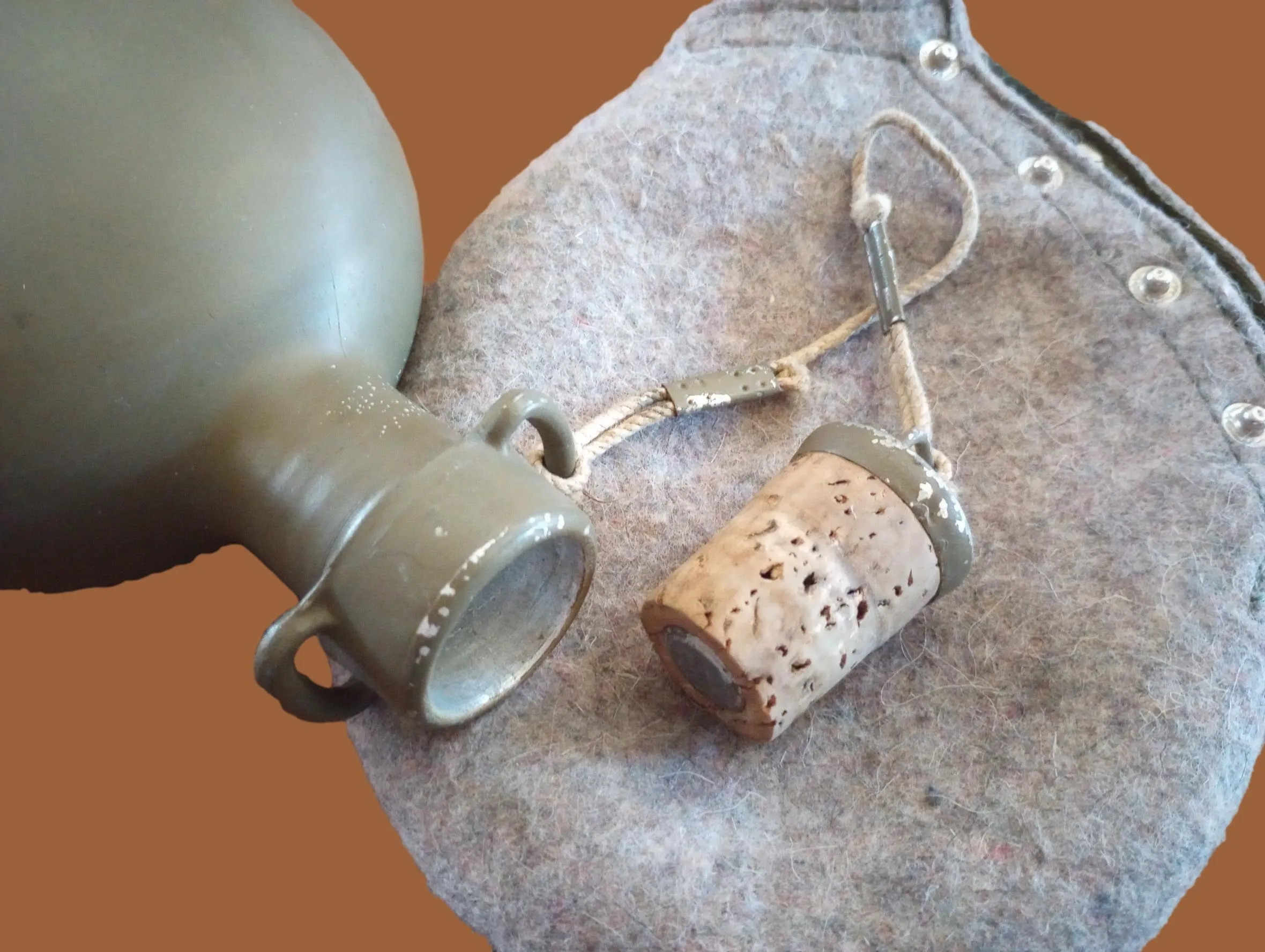 CZECH MILITARY M60 CANTEEN & WOOL FELT COVER WATER BOTTLE FLASK ORIGINAL